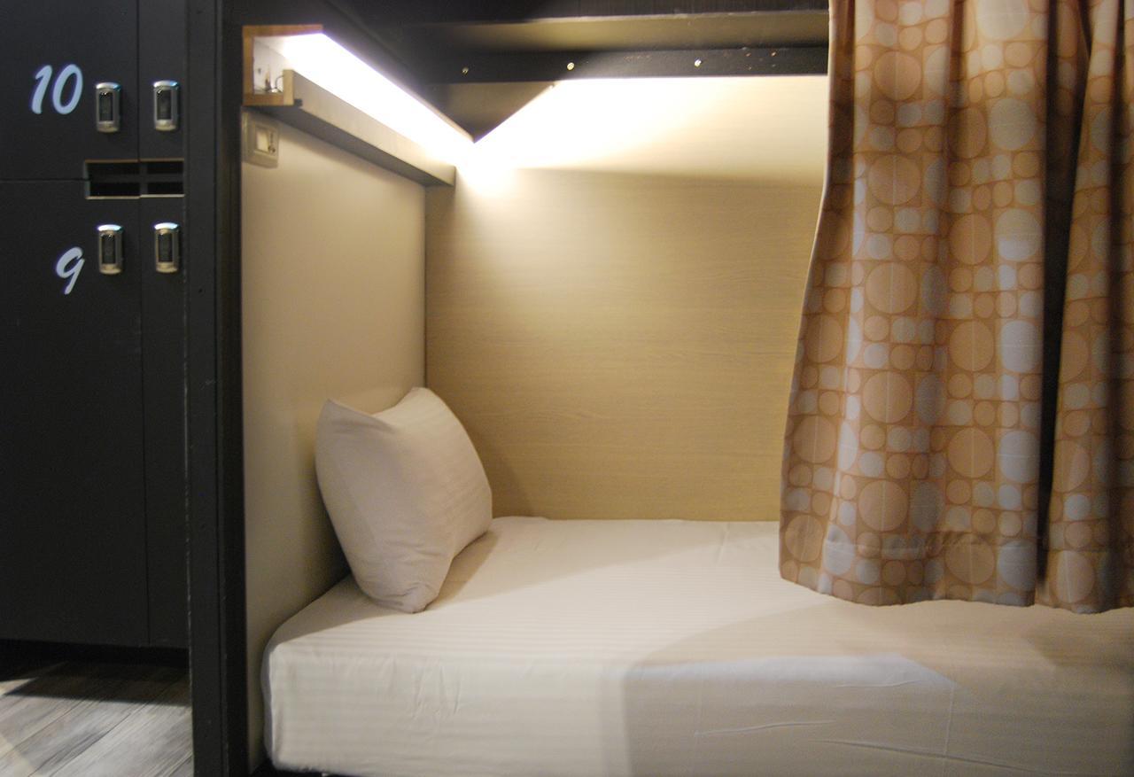 Backpackers Inn, *