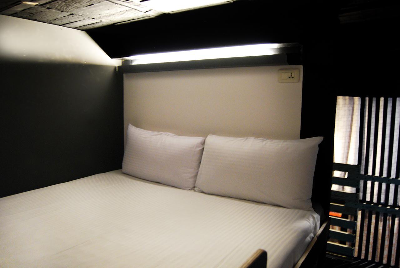 Hostel Backpackers Inn, *